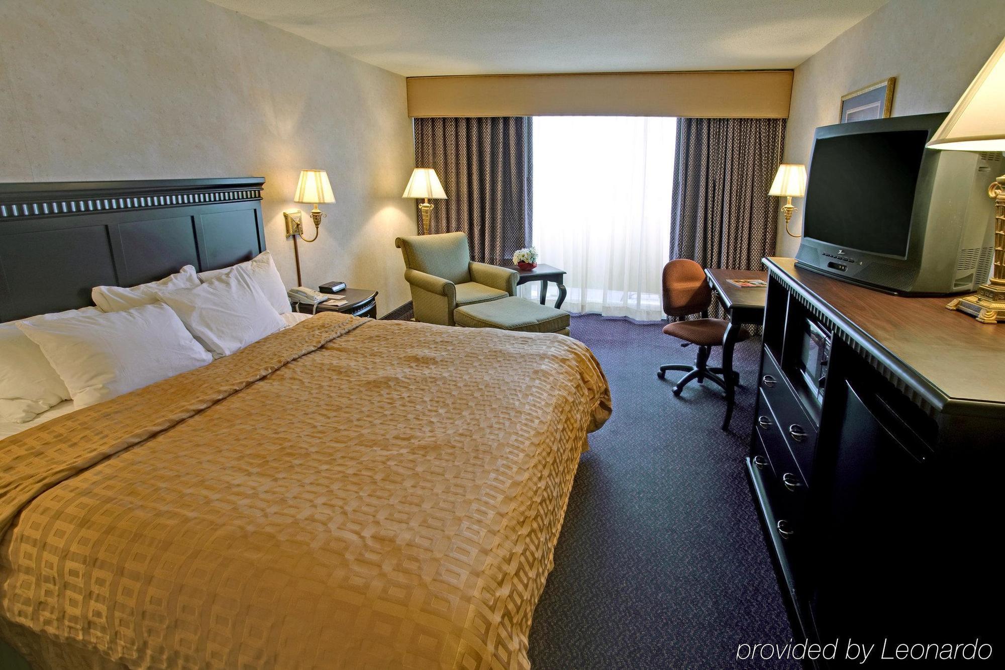 Quality Inn Near Hampton Coliseum Phòng bức ảnh
